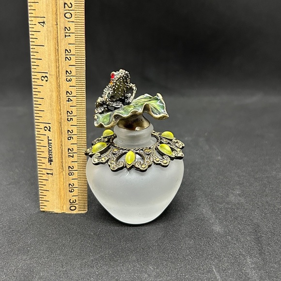 Frosted Glass Jeweled Frog Perfume Bottle empty 3.5" Tall 1.5" Wide - Picture 9 of 11